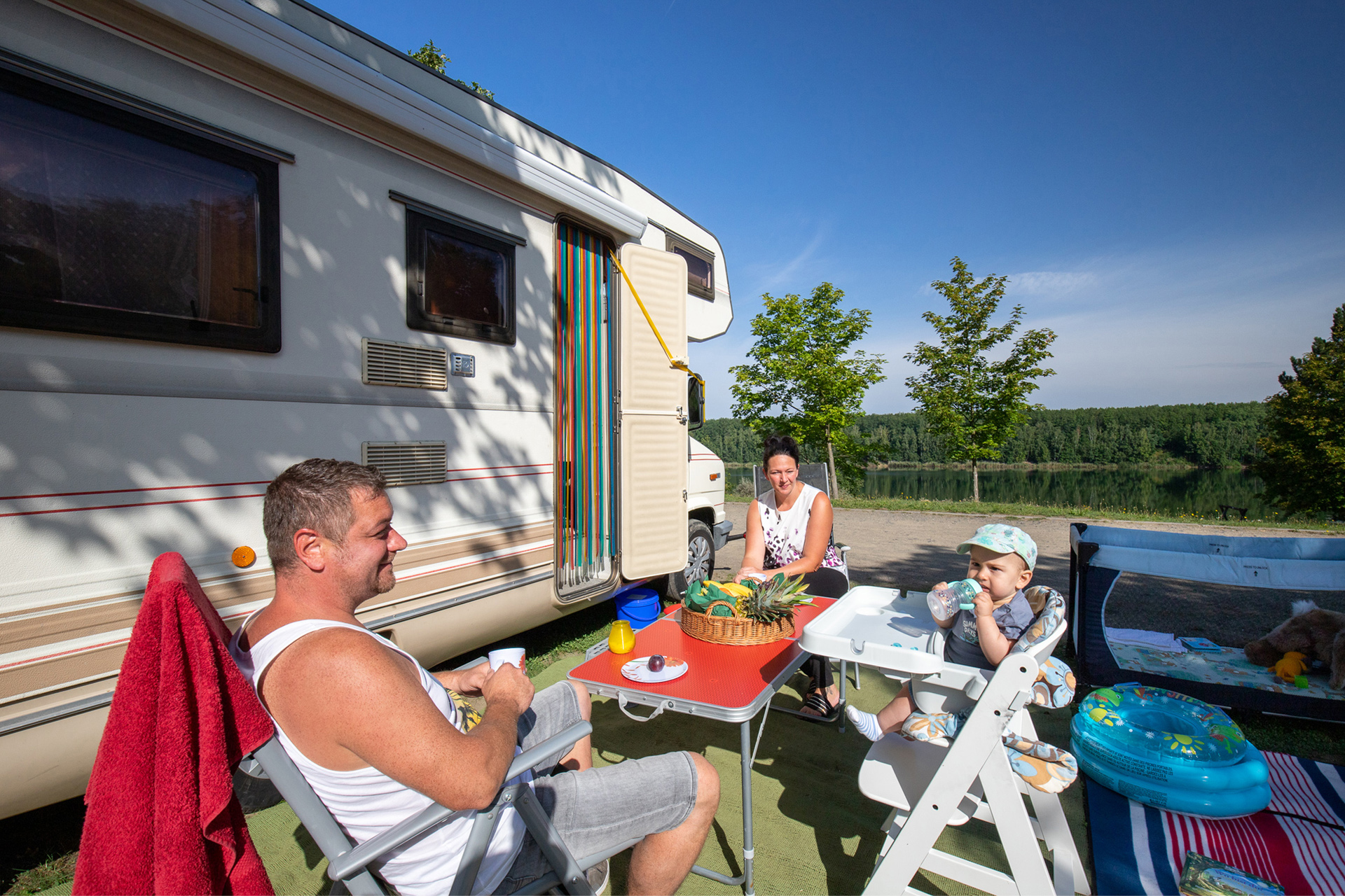 Camping am See mit Familie